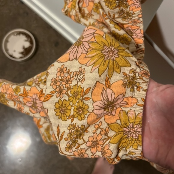 American Eagle Faux Cross peplum - Picture 3 of 3